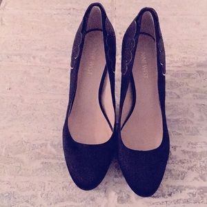 NINE WEST SATIN AND GLITTER PUMPS